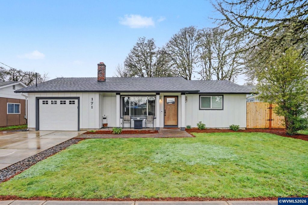 171 NW Douglas St, Dallas, OR 97338