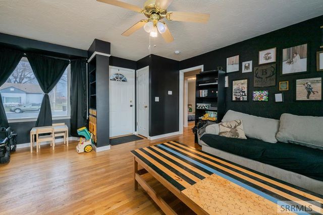 343 N Park Avenue, Shelley, ID 83274