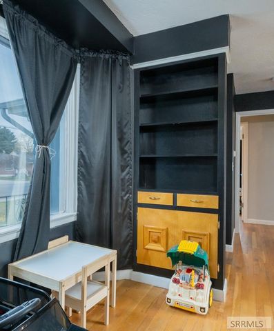 343 N Park Avenue, Shelley, ID 83274