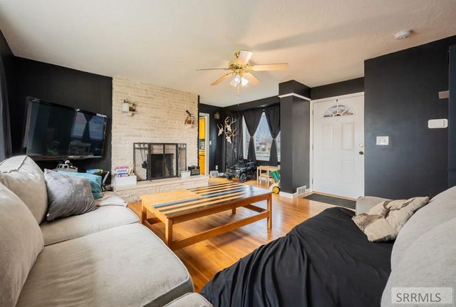 343 N Park Avenue, Shelley, ID 83274