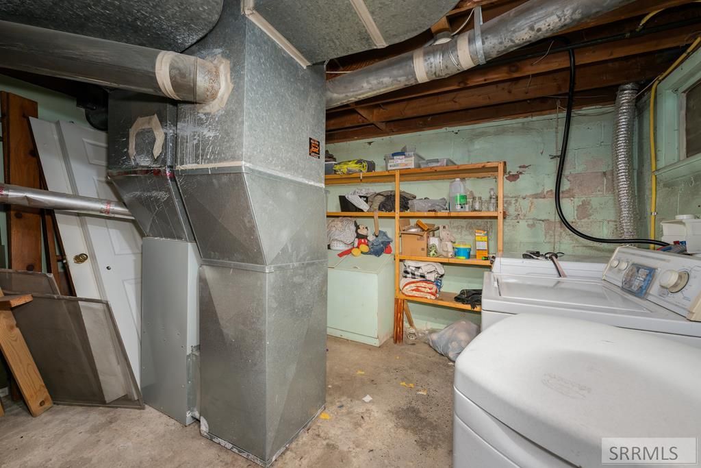 Image 35 of property listing at 343 N Park Avenue, Shelley, ID 83274