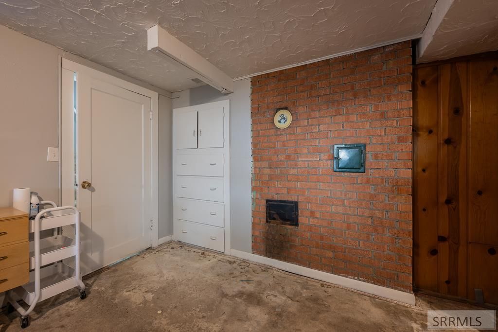 Image 37 of property listing at 343 N Park Avenue, Shelley, ID 83274