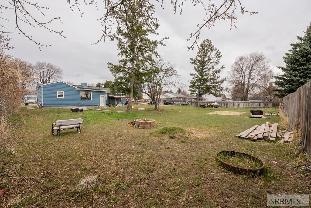 Image 41 of property listing at 343 N Park Avenue, Shelley, ID 83274