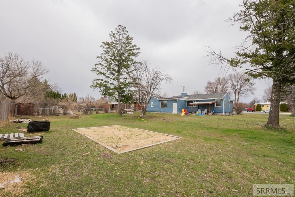 Image 45 of property listing at 343 N Park Avenue, Shelley, ID 83274