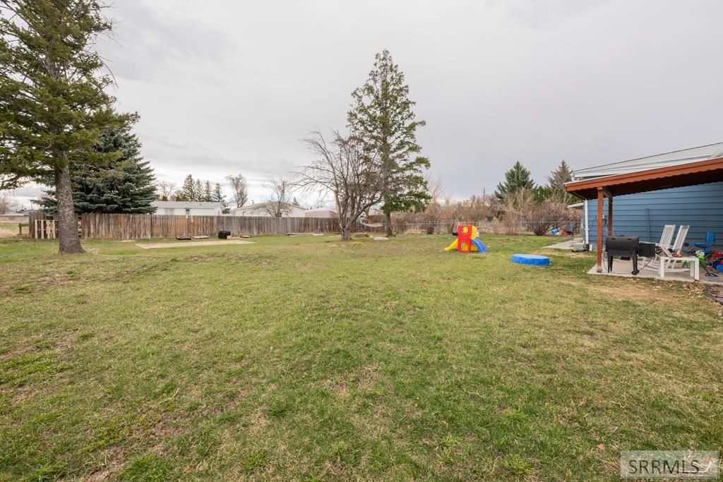 Image 48 of property listing at 343 N Park Avenue, Shelley, ID 83274