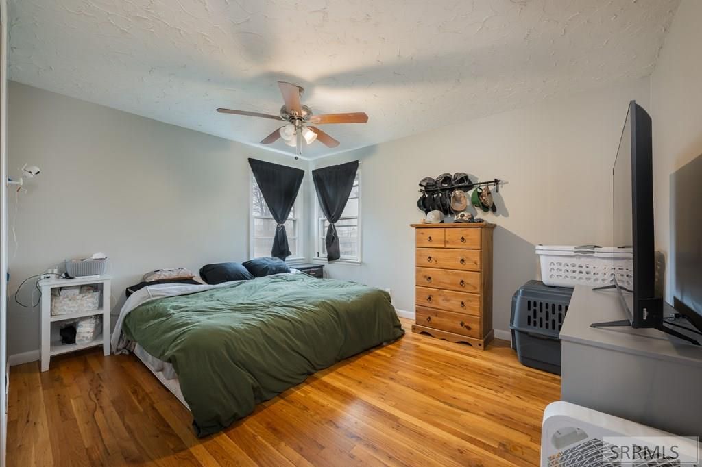 Image 6 of property listing at 343 N Park Avenue, Shelley, ID 83274