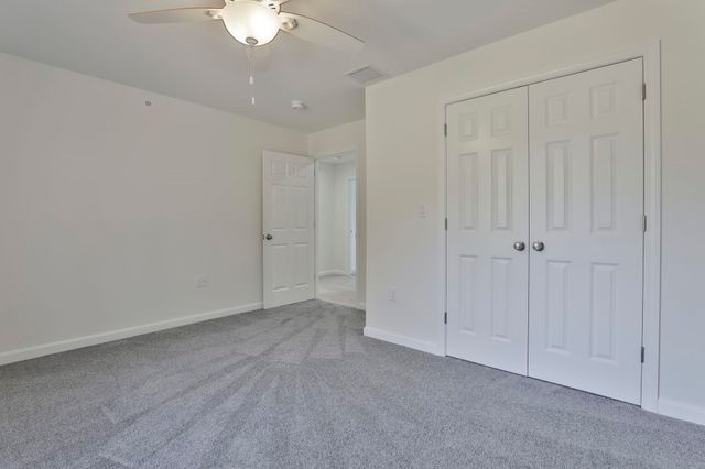 17 Autumn Lane, Raymond, NH 03077