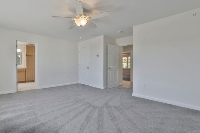 17 Autumn Lane, Raymond, NH 03077