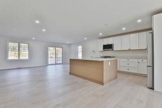 17 Autumn Lane, Raymond, NH 03077