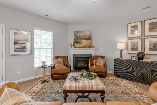 100 Linzi Way, Paris, KY 40361