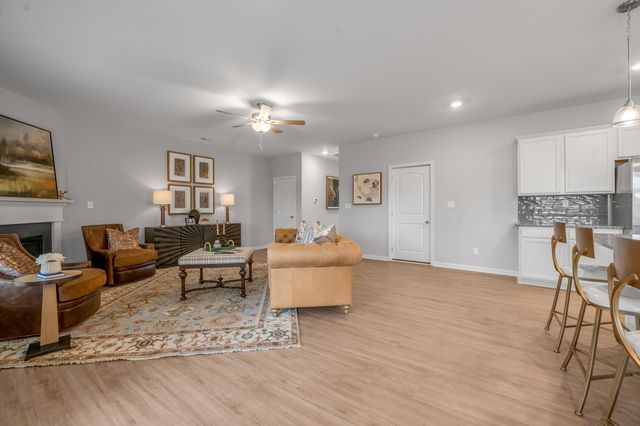 100 Linzi Way, Paris, KY 40361
