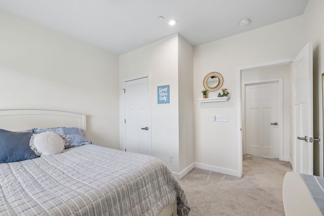 1031 Oglethorpe Dr, Franklin, TN 37064