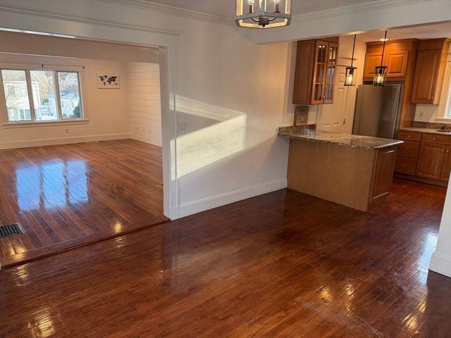 27 Park Street, Saugus, MA 01906