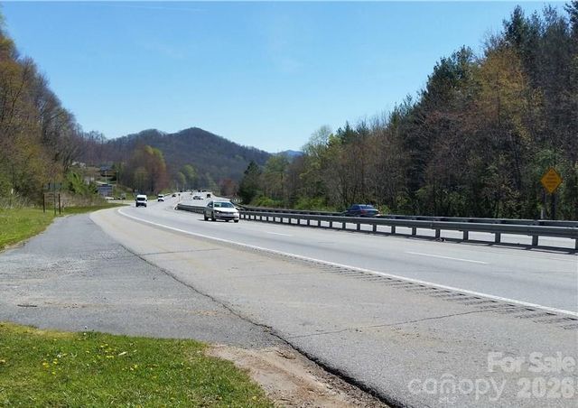 31 Mistletoe Ridge, Waynesville, NC 28786