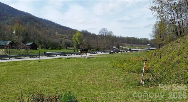 31 Mistletoe Ridge, Waynesville, NC 28786