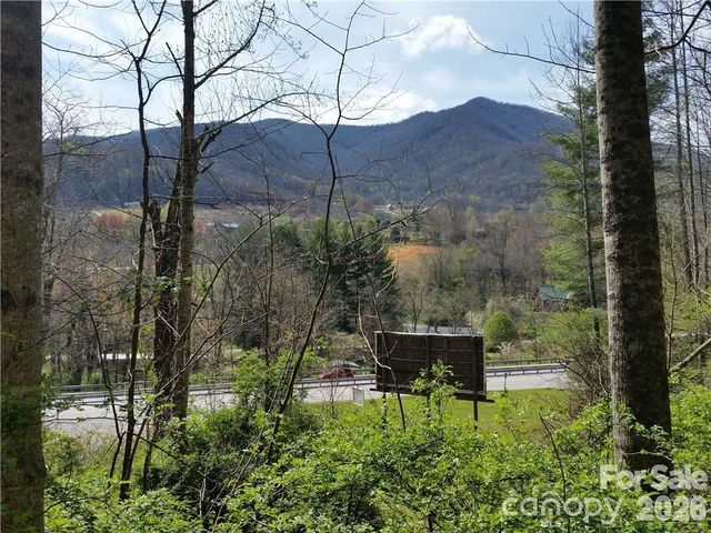 31 Mistletoe Ridge, Waynesville, NC 28786