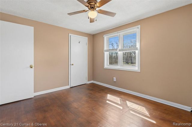 9100 Asbury Park, Detroit, MI 48228