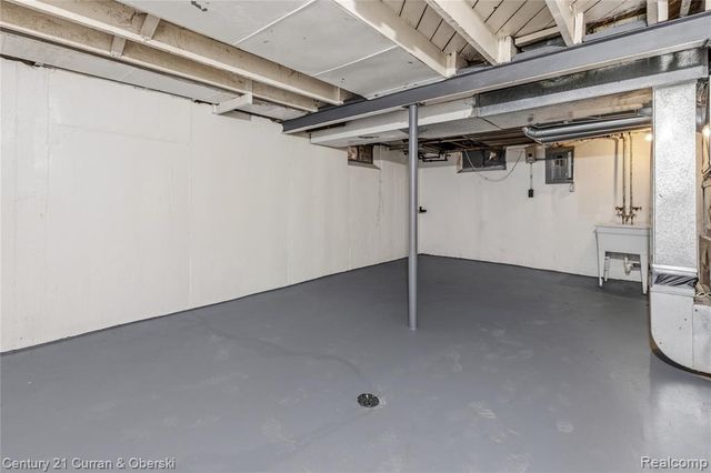 9100 Asbury Park, Detroit, MI 48228