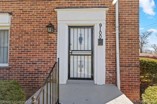 9100 Asbury Park, Detroit, MI 48228