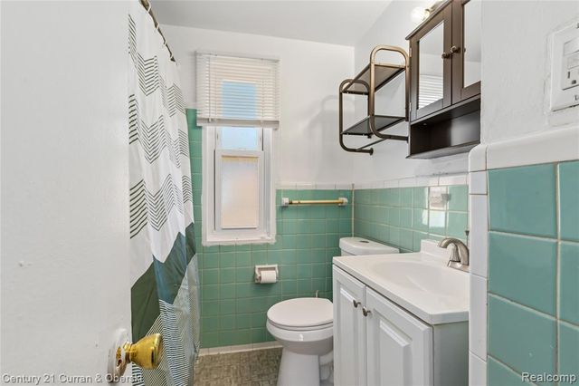 9100 Asbury Park, Detroit, MI 48228