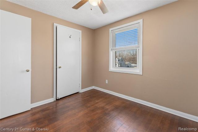 9100 Asbury Park, Detroit, MI 48228