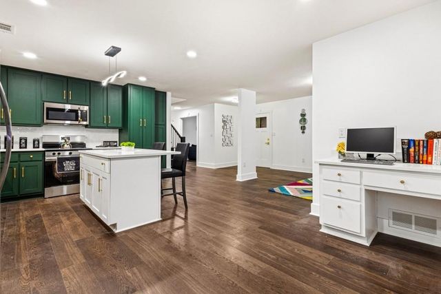 176 Blake Lane, Ellenwood, GA 30294