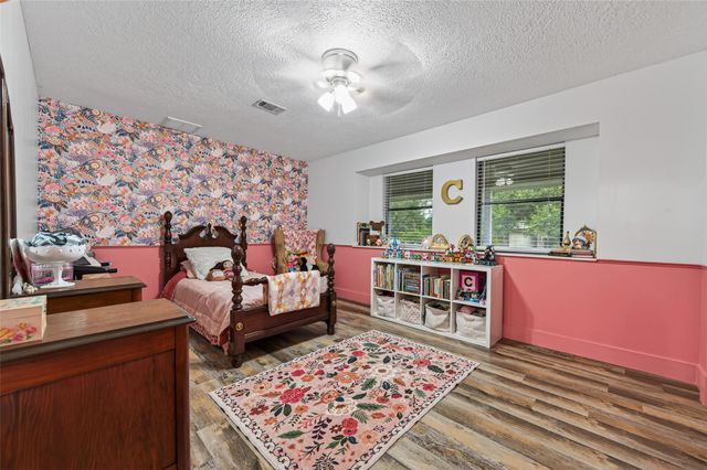 9818 Twin Shores Drive, Willis, TX 77318