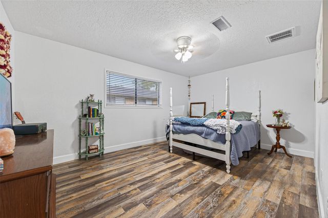 9818 Twin Shores Drive, Willis, TX 77318