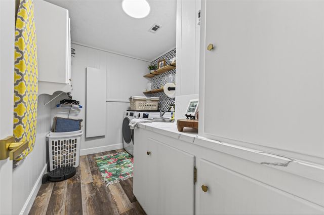 9818 Twin Shores Drive, Willis, TX 77318