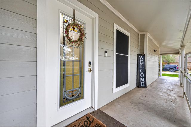 9818 Twin Shores Drive, Willis, TX 77318