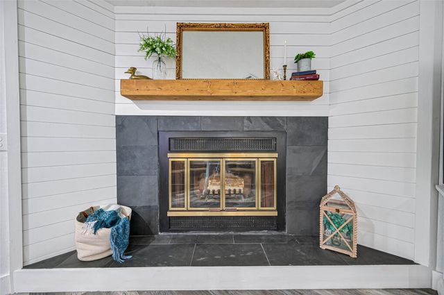 9818 Twin Shores Drive, Willis, TX 77318