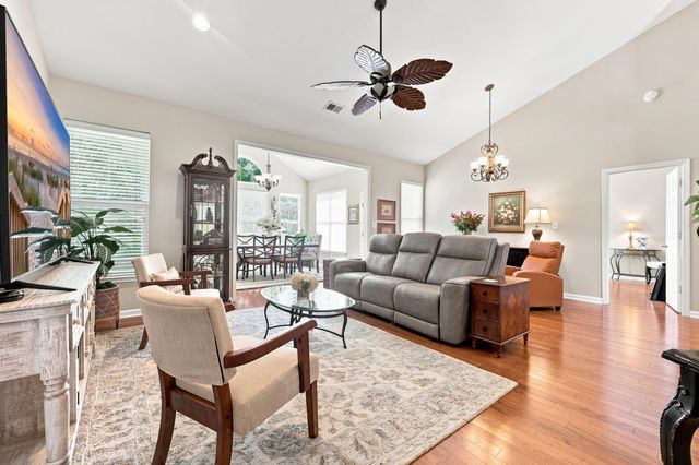 24 Willow Bend Dr., Murrells Inlet, SC 29576