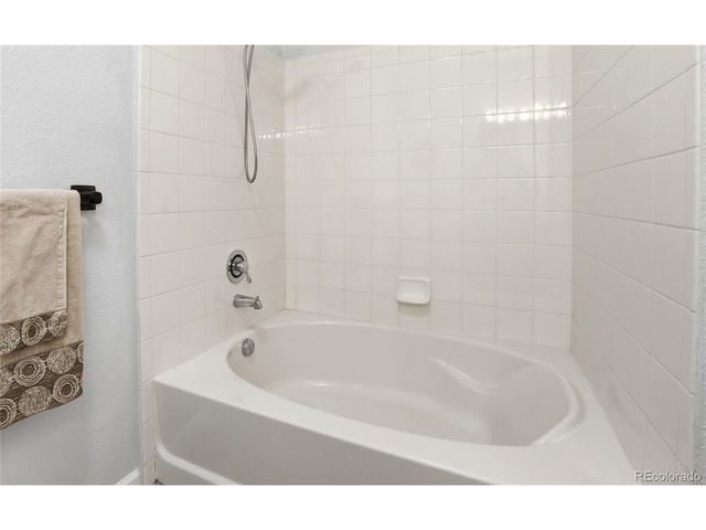 5703 N Gibralter Way 103, Aurora, CO 80019