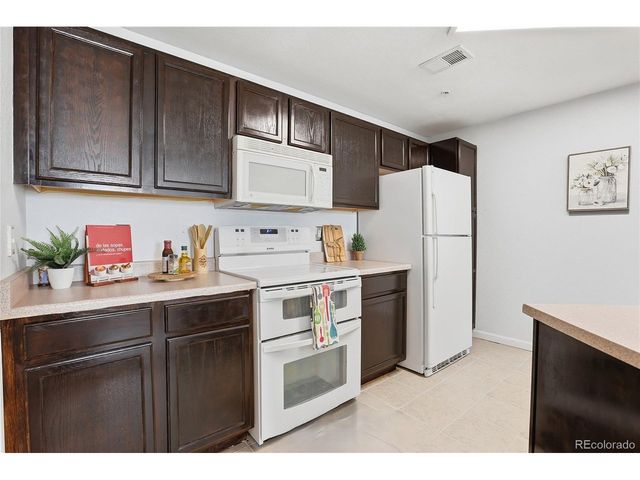 5703 N Gibralter Way 103, Aurora, CO 80019