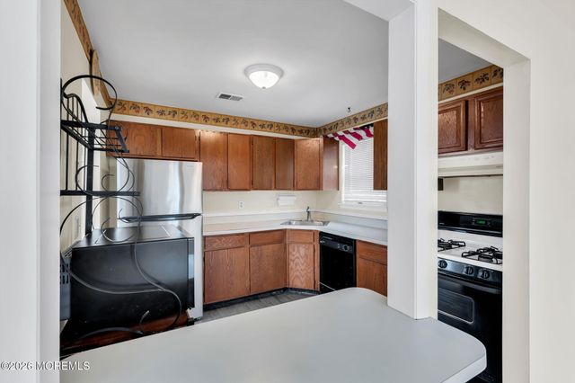 46 Lane Court, Old Bridge, NJ 08857