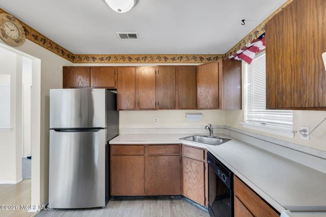 46 Lane Court, Old Bridge, NJ 08857