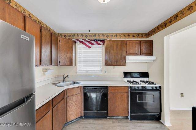 46 Lane Court, Old Bridge, NJ 08857