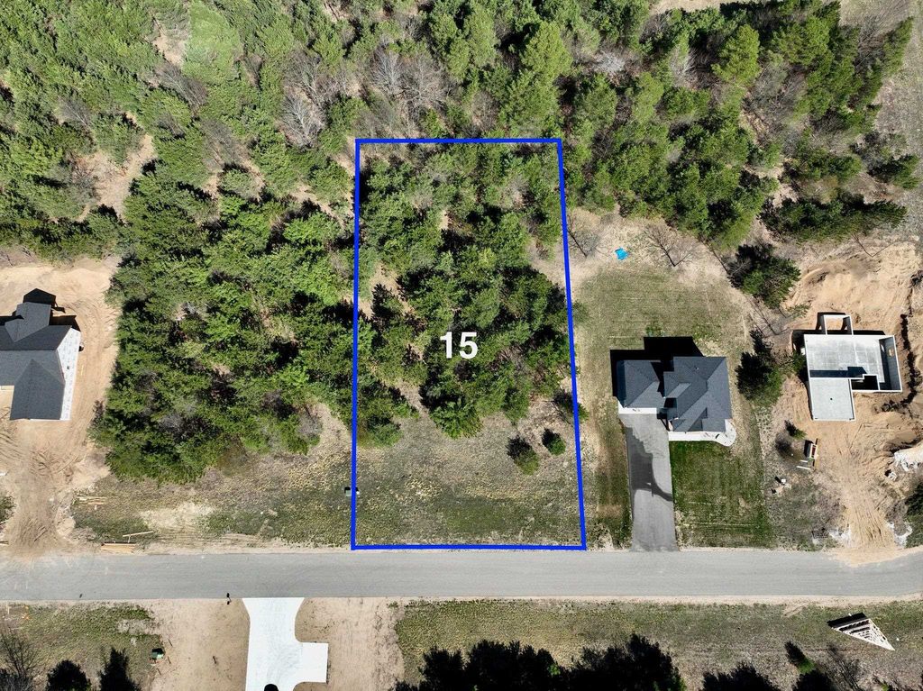 6418 Jeffrey Place, Grawn, MI 49637