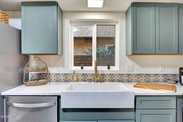 236 Shirley Lane, Palmdale, CA 93551