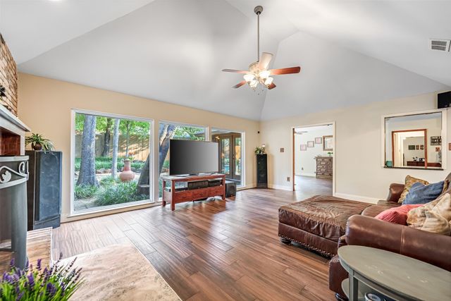 4307 Churchwood Drive, Arlington, TX 76016