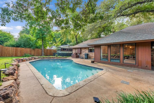 4307 Churchwood Drive, Arlington, TX 76016