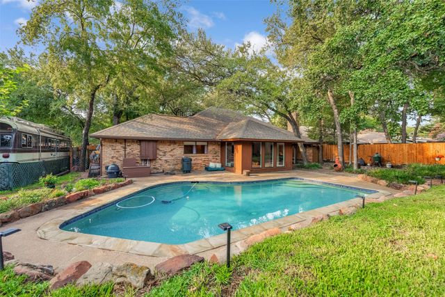 4307 Churchwood Drive, Arlington, TX 76016