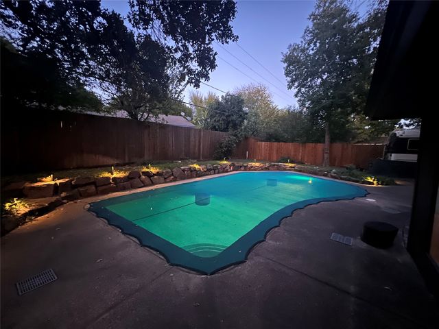 4307 Churchwood Drive, Arlington, TX 76016