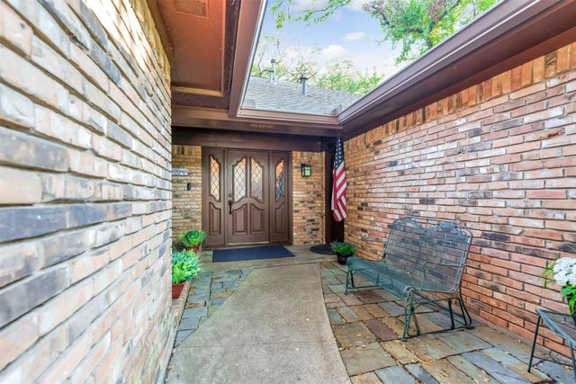 4307 Churchwood Drive, Arlington, TX 76016