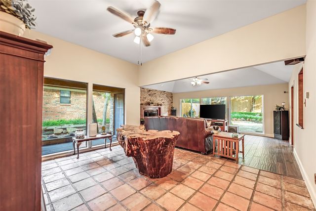 4307 Churchwood Drive, Arlington, TX 76016