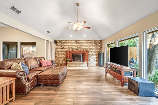 4307 Churchwood Drive, Arlington, TX 76016