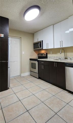 880 E 26th Street, Hialeah, FL 33013
