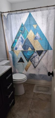880 E 26th Street, Hialeah, FL 33013