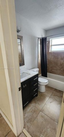 880 E 26th Street, Hialeah, FL 33013