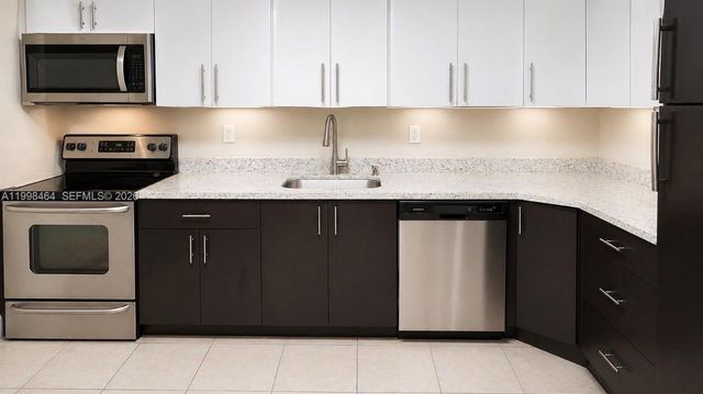 880 E 26th Street, Hialeah, FL 33013
